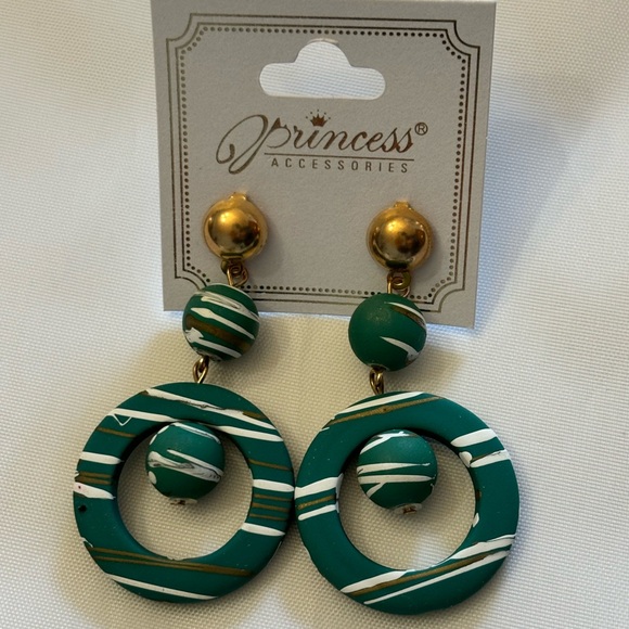 Princess Accessories Jewelry - New Dangle Earrings Green with White and Gold Drizzles Goldtone Posts